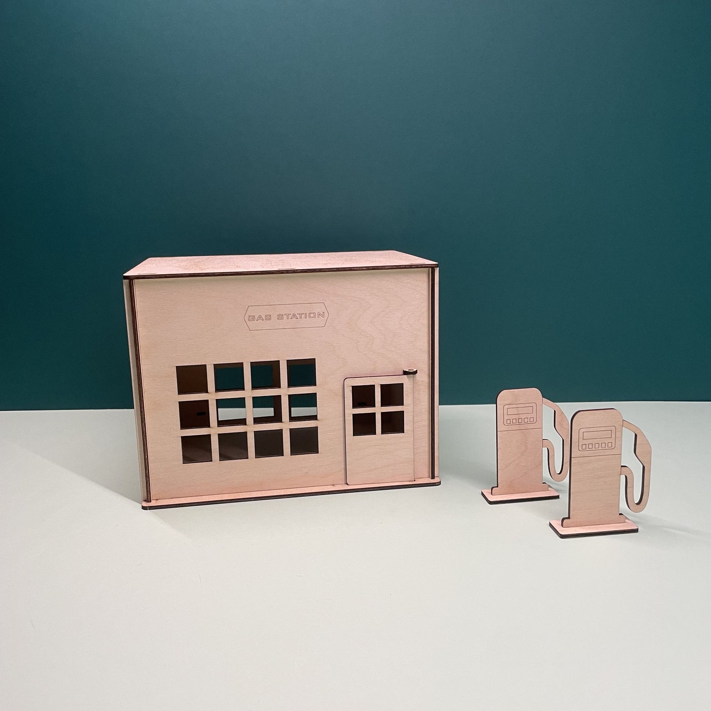 Gas station / Car service