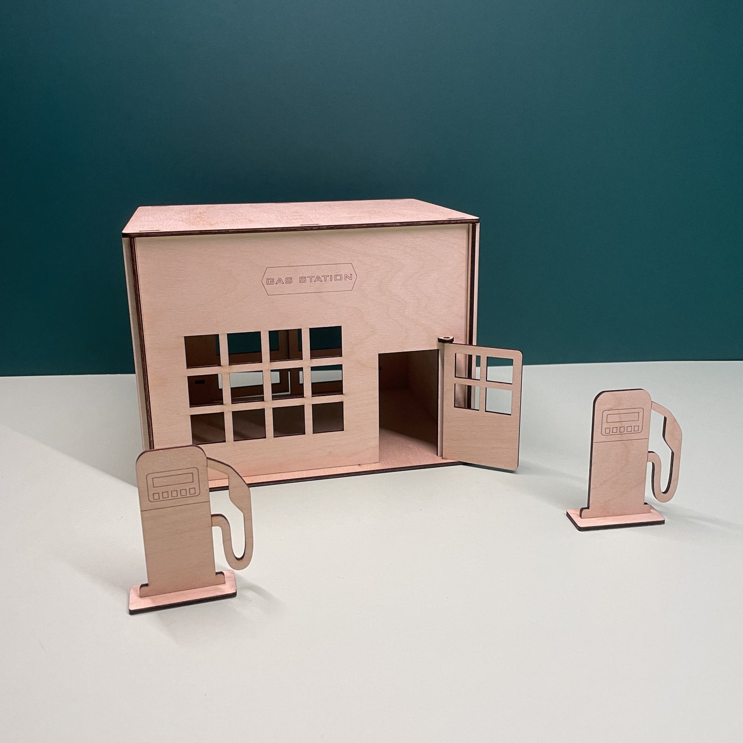 Gas station / Car service