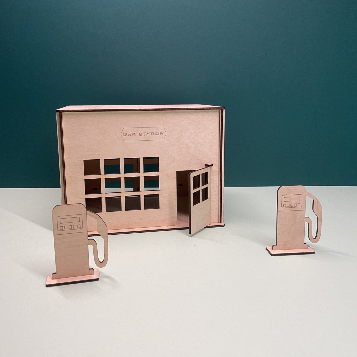 Gas station / Car service