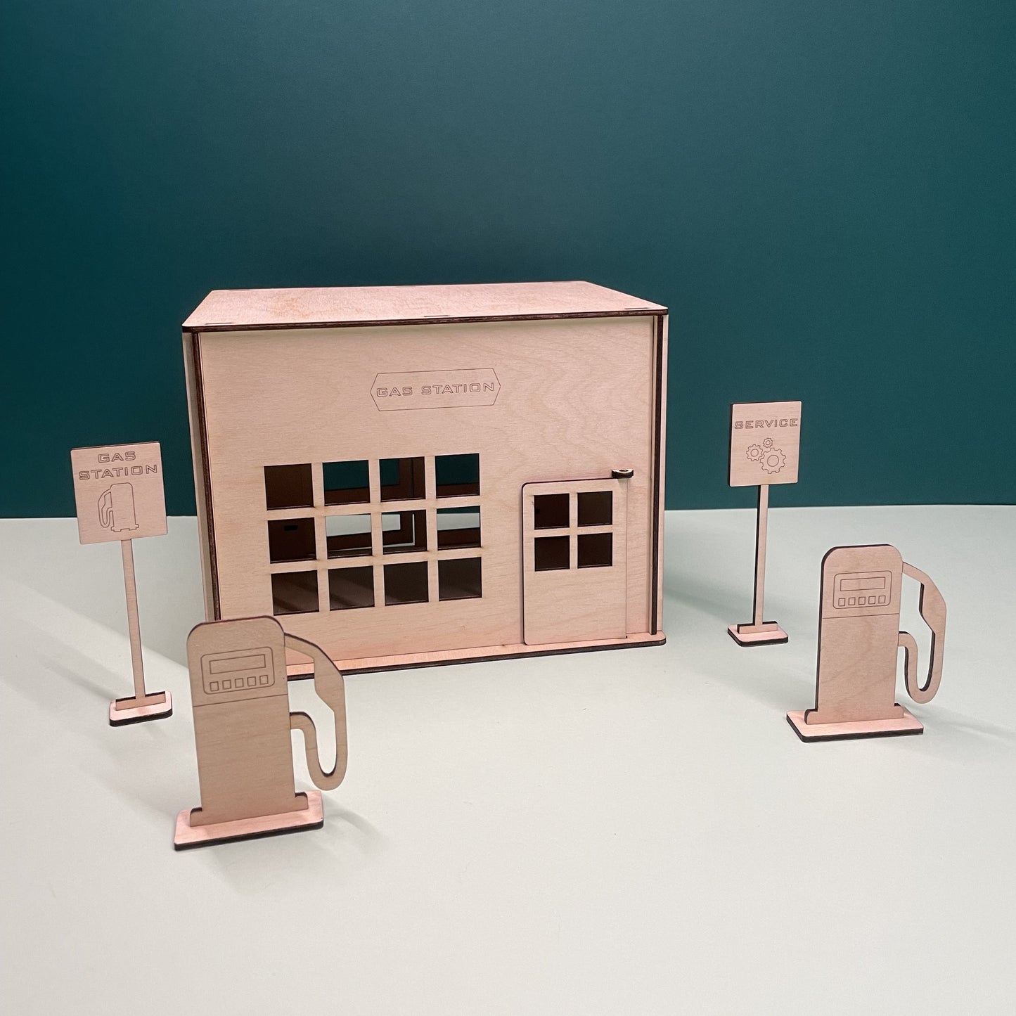 Gas station / Car service