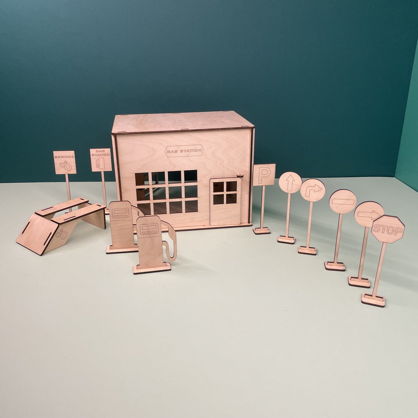 Gas station / Car service