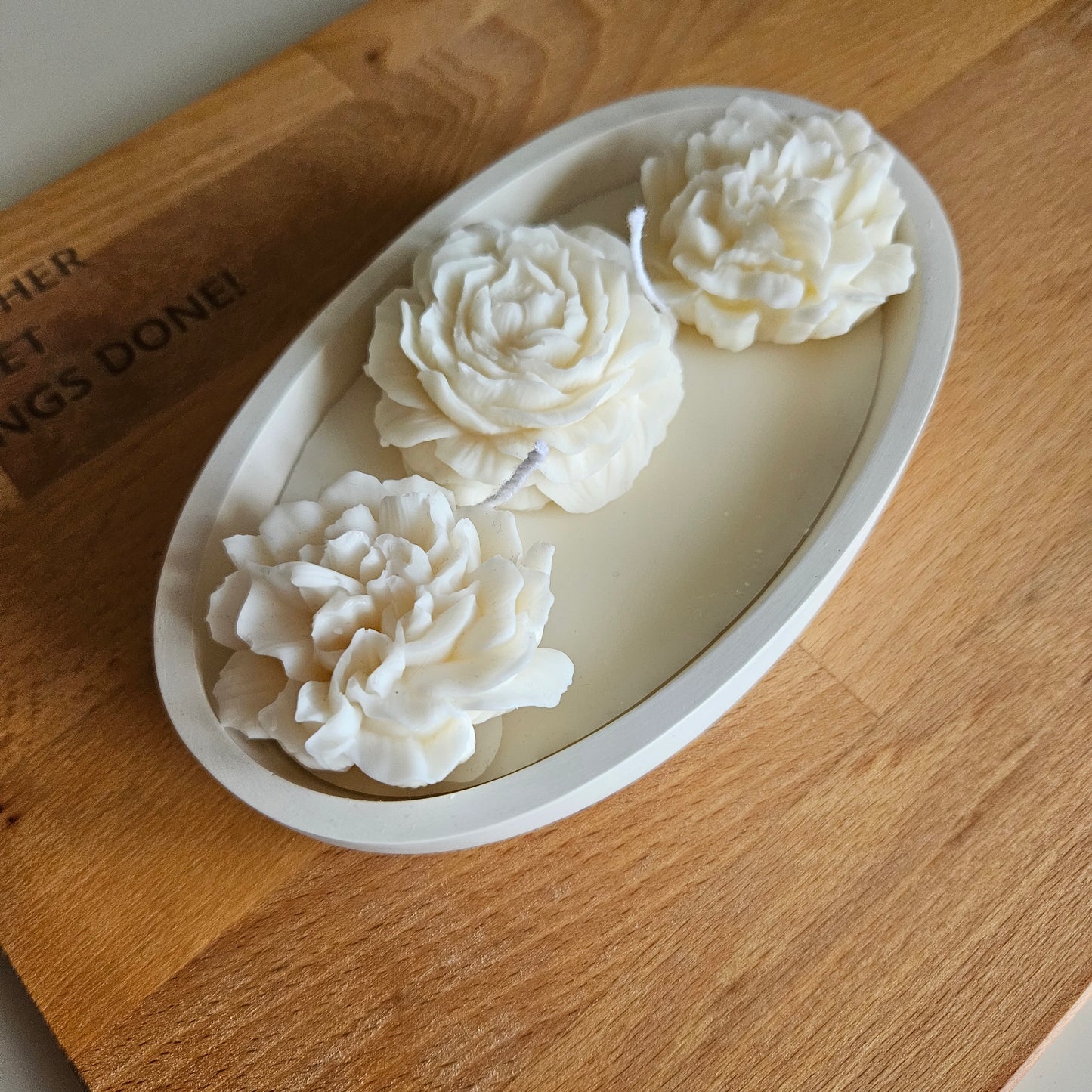 Boat - shaped soy wax candle