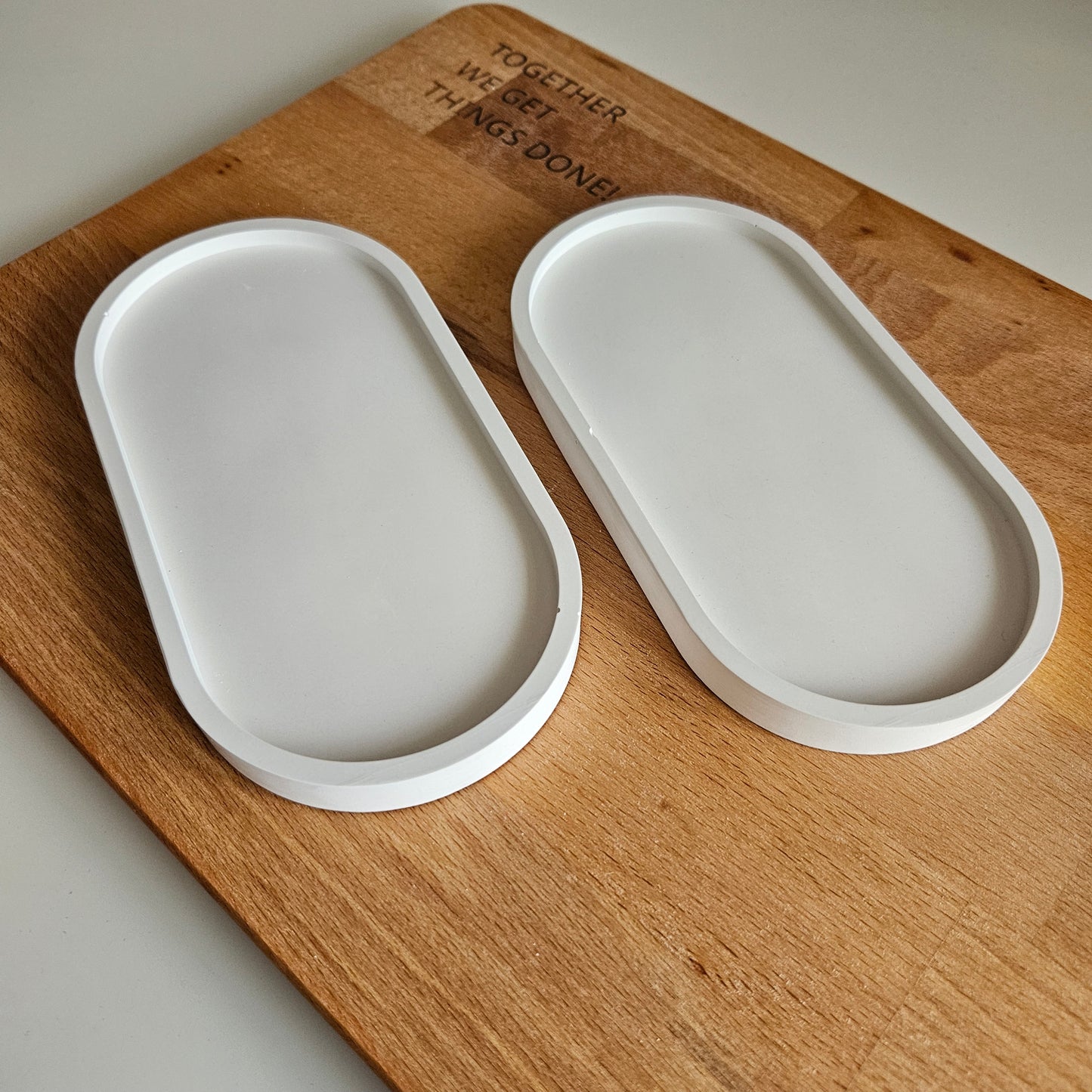 Oval trinket tray