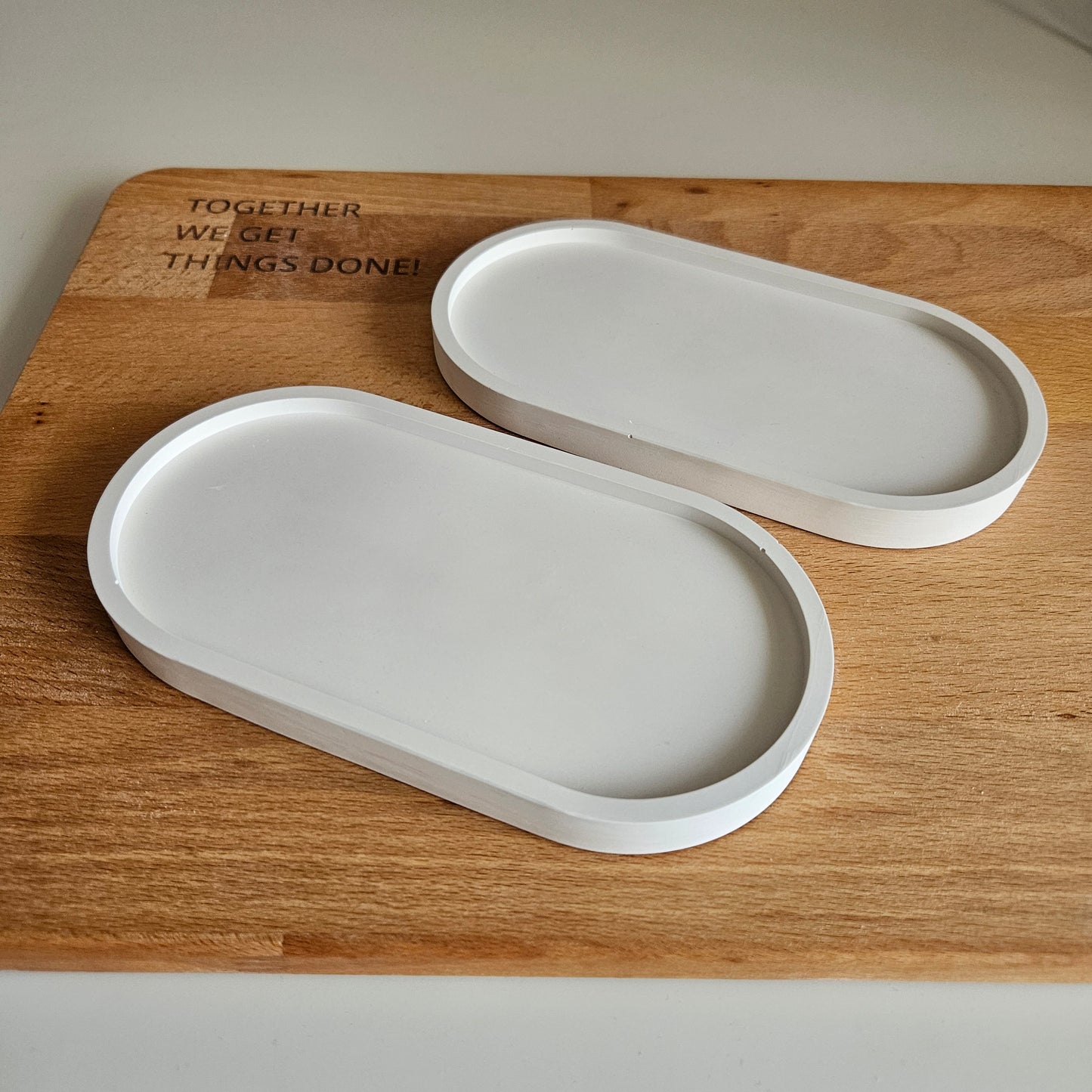 Oval trinket tray